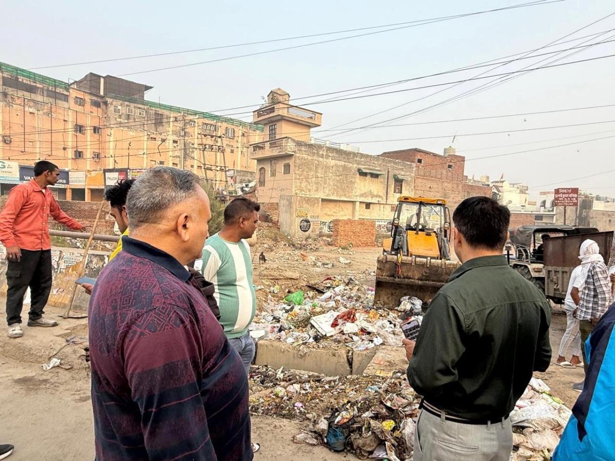 "स्वच्छ सोनीपत, सुंदर सोनीपत" ? मेयर राजीव जैन के नेतृत्व में नगर निगम का स्वच्छता अभियान लगातार जारी। ड्रेन नंबर 6 और मुरथल रोड क्षेत्र में बड़ी सफाई कार्रवाई। #SwachhtaAbhiyan #Sonipat #RajivJain #CleanCity